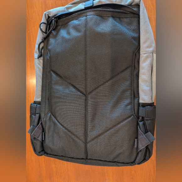 Topo Designs Global Travel Bag: 30L with 10L Pack Bag - Picture 6 of 13